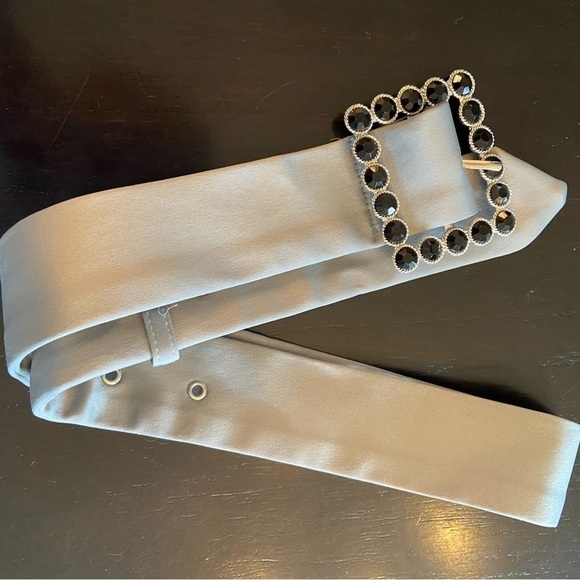 Grey/silver silky belt with black embellished buckle - Picture 1 of 5